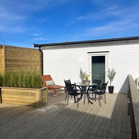 Roof House, Downtown In * サンネフヨル