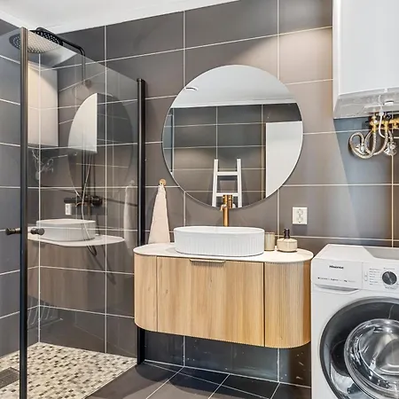 Roof House, Downtown In Lägenhet Sandefjord