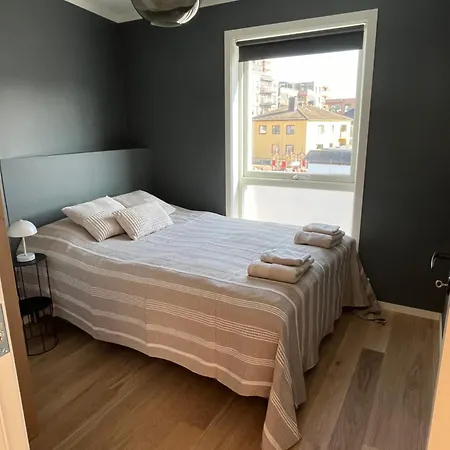 Roof House, Downtown In * 산데피요르드